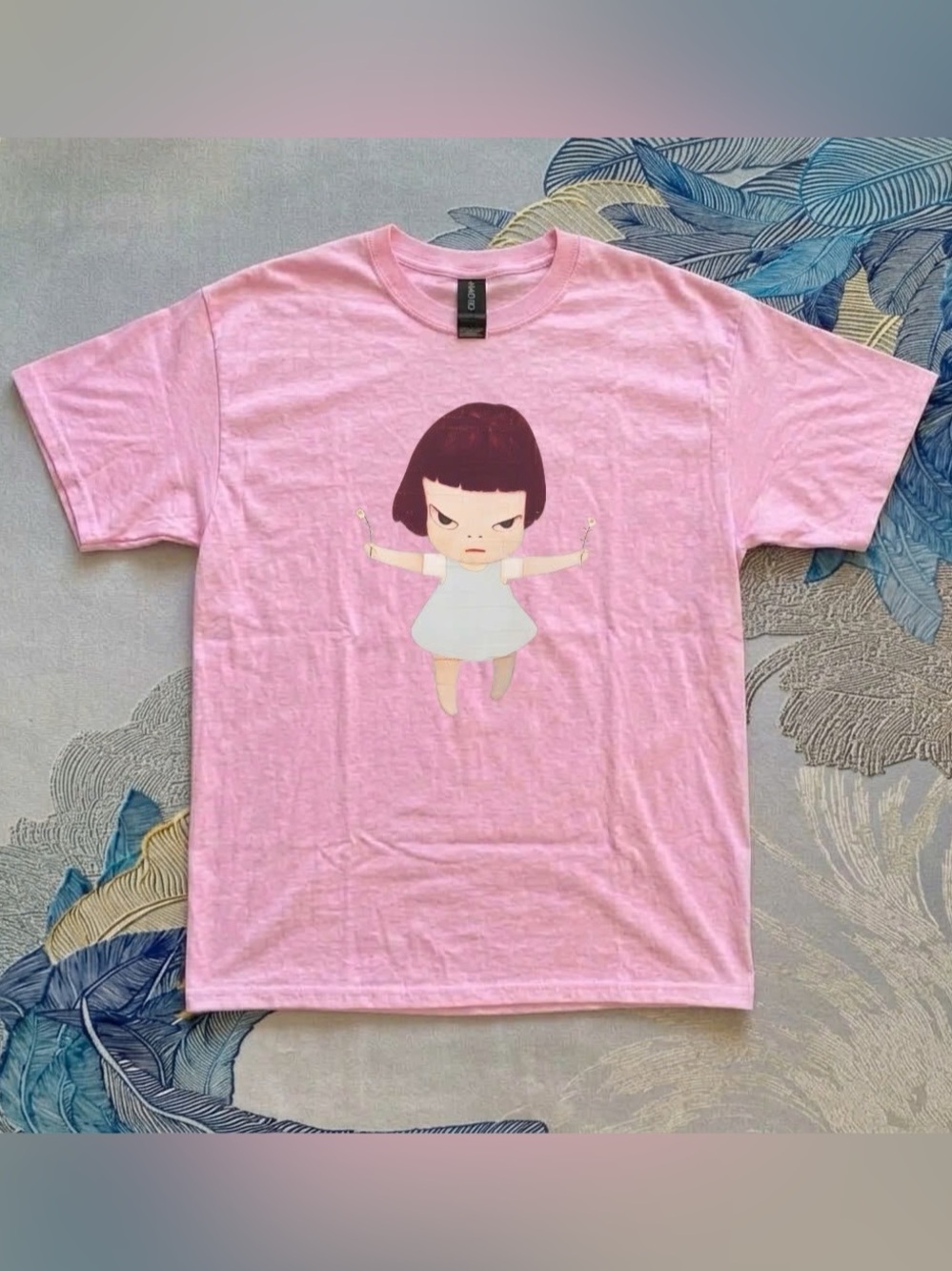 Gildan Pink Graphic Short Sleeve Tee Size Medium